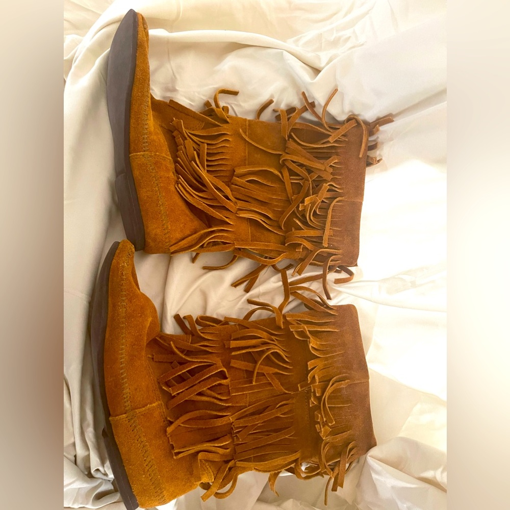 Minnetonka 1632 Women’s Size 10 Brown 3 Layer Fringe Half Calf Boot Moccasins